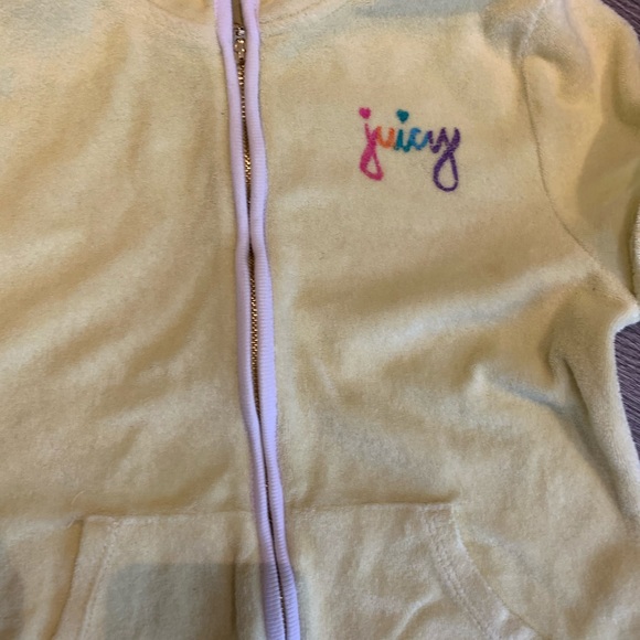 Girls Juicy Couture terry cloth shorts - Picture 2 of 3